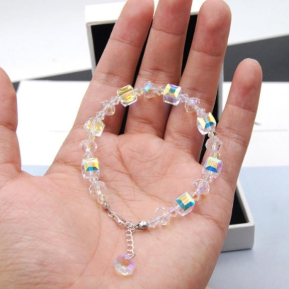 Beautiful Aurora Boreale Crystal Bracelet - Picture 2 of 3